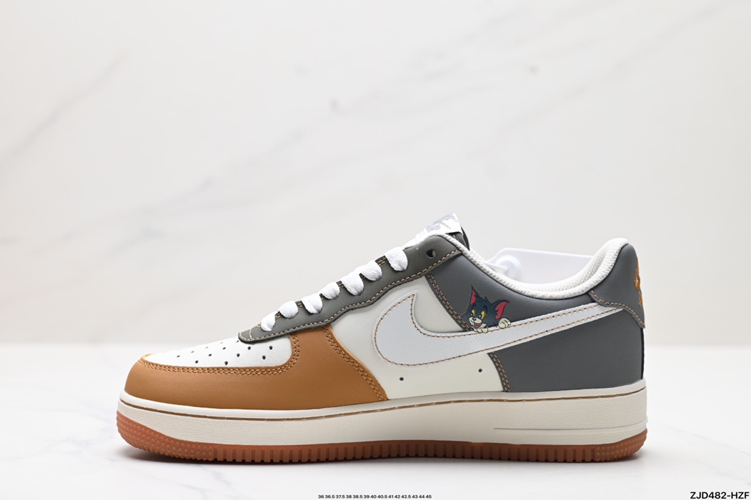 Nike AIR FORCE 1‘07 DB3301-110