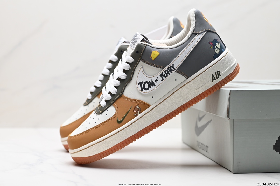 Nike AIR FORCE 1‘07 DB3301-110