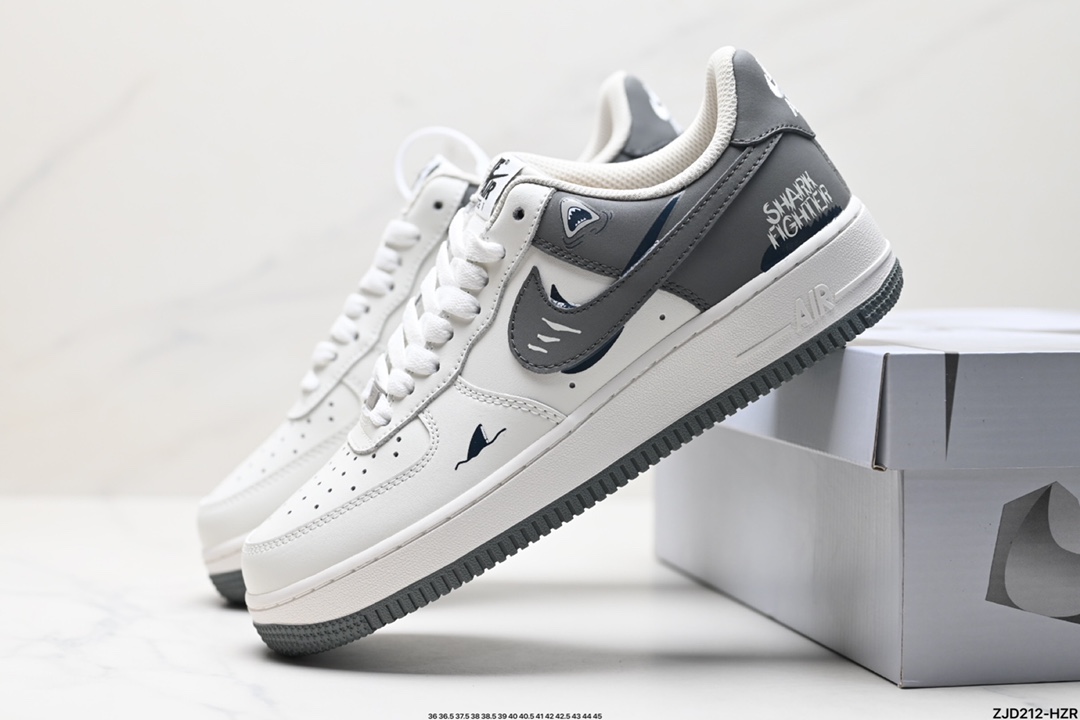 NIKE AIR FORCE 1‘07 DB3301-220