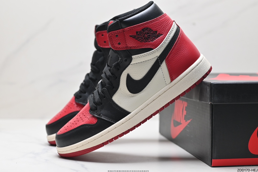 耐克Nike AIR JORDAN 1 RETRO HIGH OG “AJ1代迈克尔·乔丹高帮经典复古百搭休闲文化运动篮球鞋 555088-701