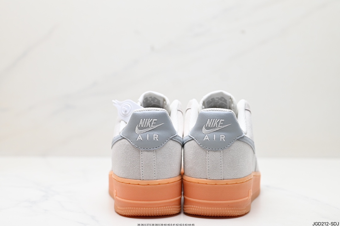 NIKE AIR FORCE 1‘07 LV8 FQ8714-002