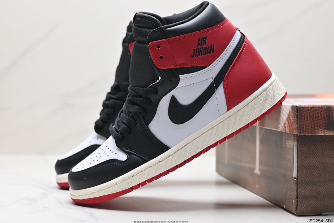 乔丹Air Jordan 1 HlGH OG 乔1高帮休闲板鞋 DZ5485-106