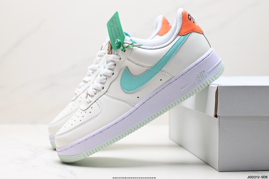 NIKE AIR FORCE 1‘07 HM8728-131