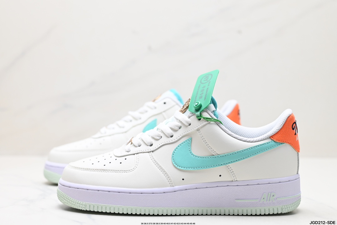 NIKE AIR FORCE 1‘07 HM8728-131