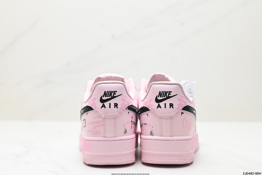 NIKE AIR FORCE 1‘07 LV8 CW2288-111