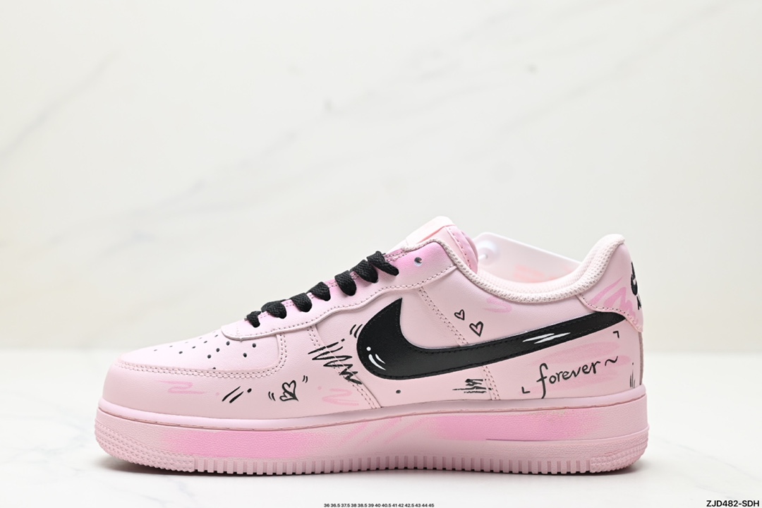 NIKE AIR FORCE 1‘07 LV8 CW2288-111