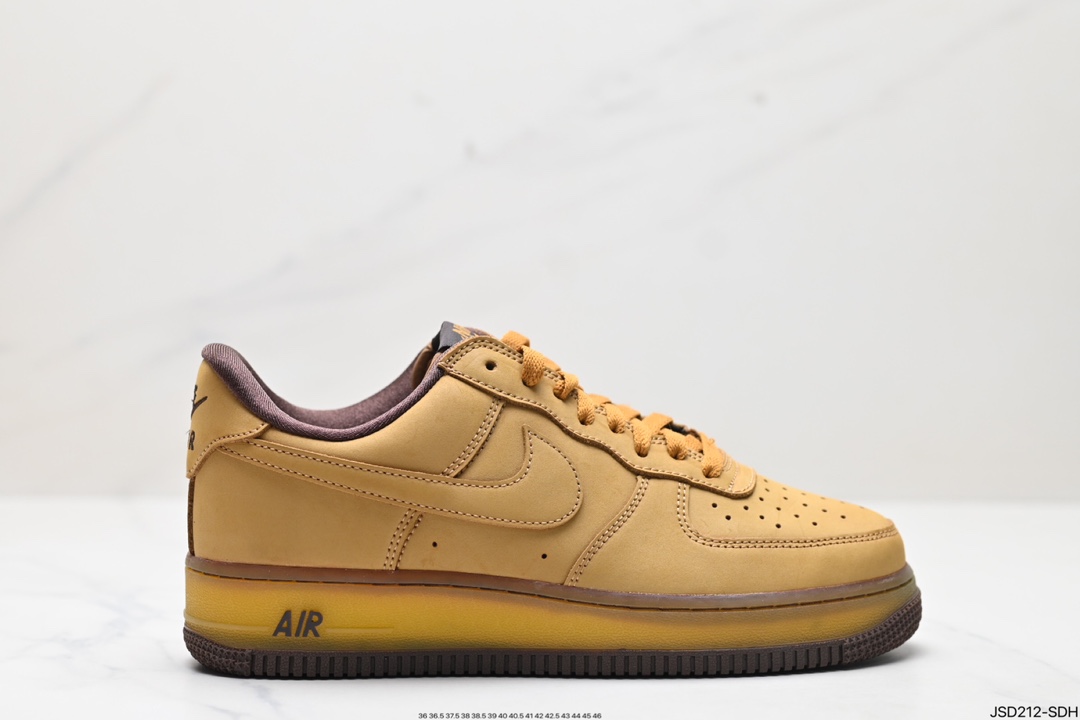 Air Jordan Force 1 Scarpe Air Jordan Top bassi