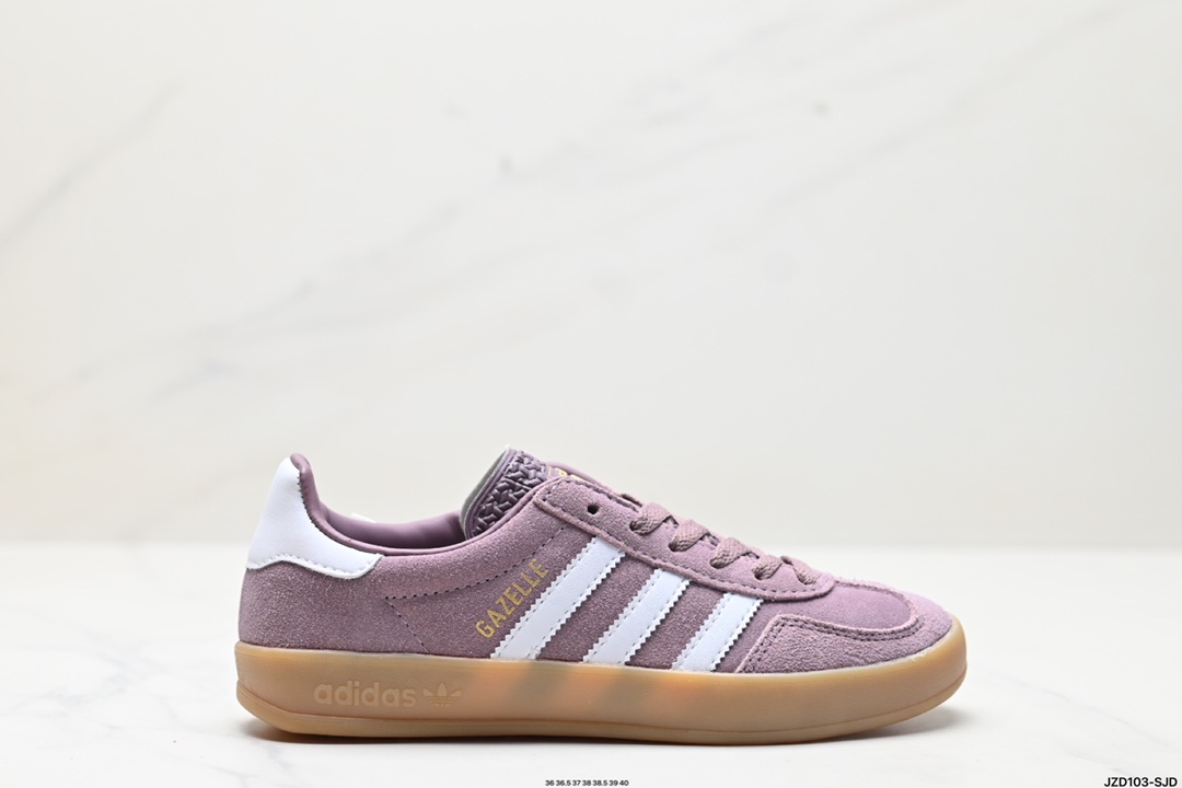 💰110版本 公司级✅adidas Originals Gazelle INdoor 三叶草休闲防滑耐磨低帮板鞋 鞋头出色设计 塑就出众贴合感 稳固的后跟贴合足部曲线设计 软弹舒适 不易磨脚 橡胶鞋底配合防滑纹路设计 平稳抓地 官方货号:IH5484 尺码:36 36.5 37 38 38.5 39 40 ID:JZD103-SJD