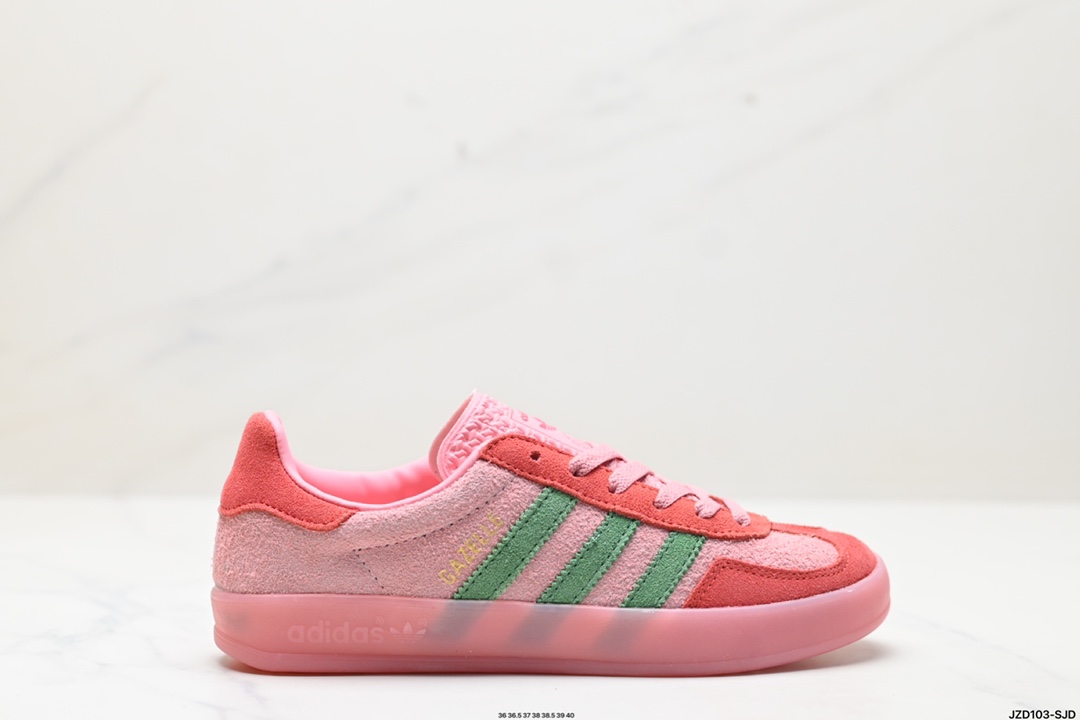 💰110版本 公司级✅adidas Originals Gazelle INdoor 三叶草休闲防滑耐磨低帮板鞋 鞋头出色设计 塑就出众贴合感 稳固的后跟贴合足部曲线设计 软弹舒适 不易磨脚 橡胶鞋底配合防滑纹路设计 平稳抓地 官方货号:IH5484 尺码:36 36.5 37 38 38.5 39 40 ID:JZD103-SJD