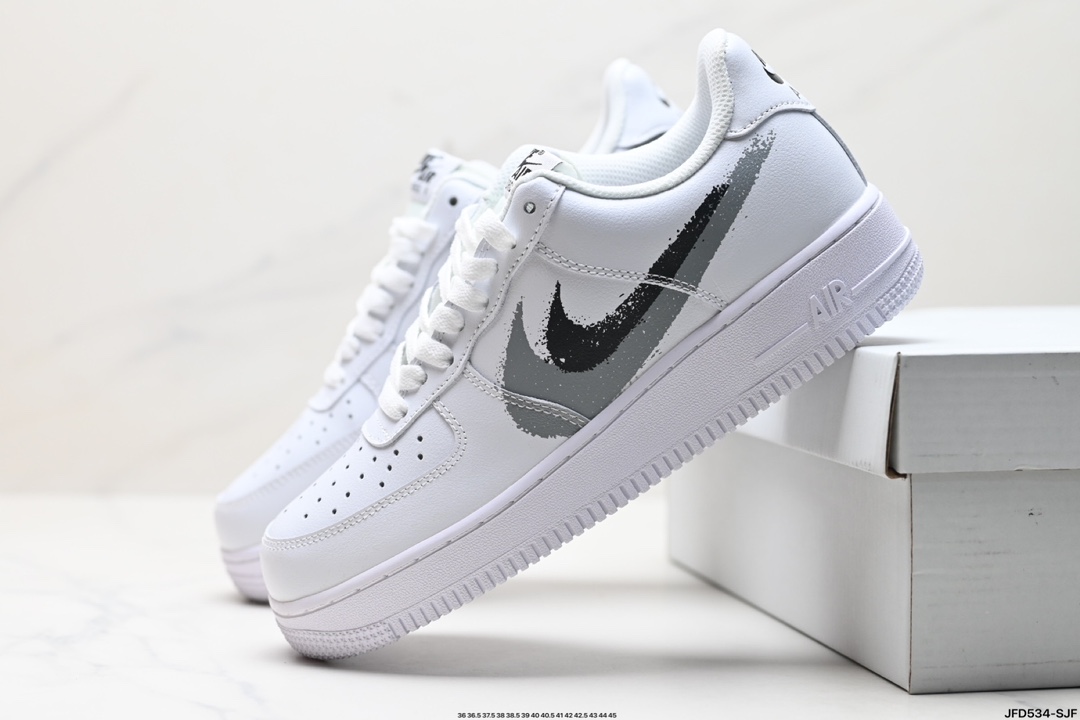 NIKE AIR FORCE 1‘07 FD0660-100