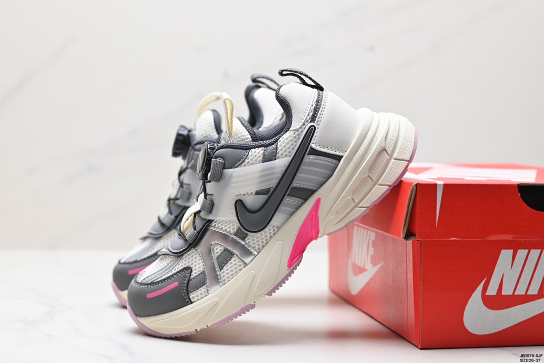 童鞋耐克Nike Wmns V2K Runtekk Low”White Grey Pink”复古运动慢跑鞋