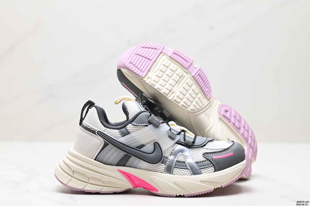 童鞋耐克Nike Wmns V2K Runtekk Low”White Grey Pink”复古运动慢跑鞋