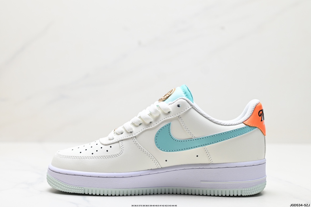 NIKE AIR FORCE 1‘07 HM3728-131