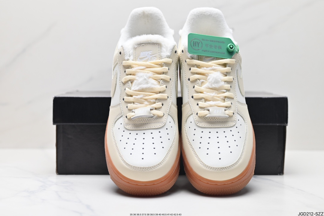 NIKE AIR FORCE 1‘07 LX FV3701-119