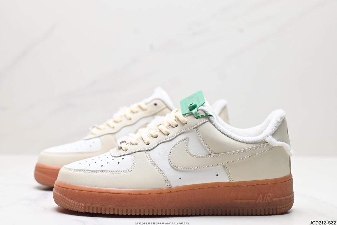 NIKE AIR FORCE 1‘07 LX FV3701-119