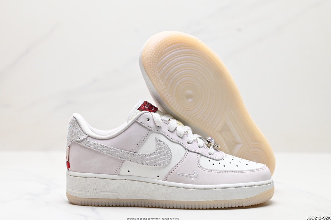 NIKE AIR FORCE 1‘07 LX CT1990-001