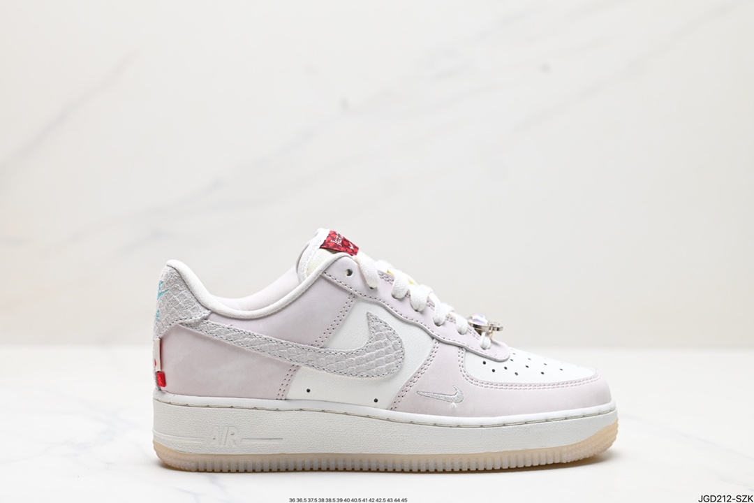 NIKE AIR FORCE 1‘07 LX CT1990-001