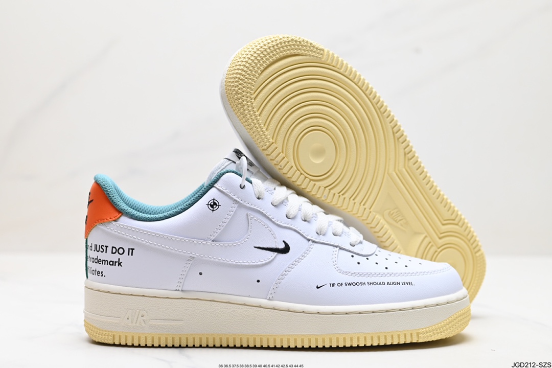 NIKE AlR FORCE 1‘07 DM0970-111