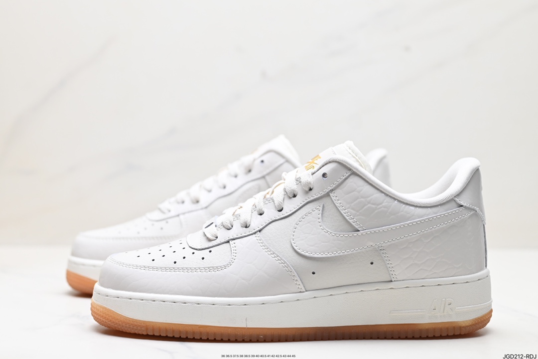 NIKE AIR FORCE 1‘07 LX DZ2708-001