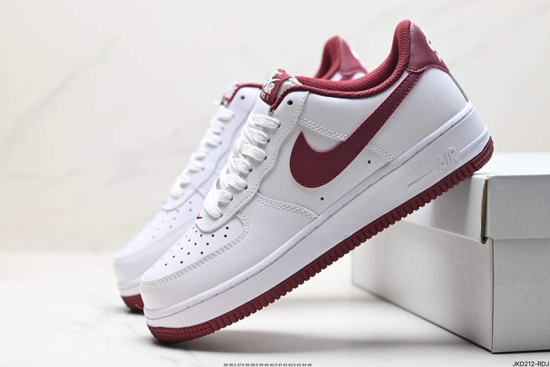 耐克Nike AIR FORCE 1‘07 空军一号低帮百搭休闲运动板鞋 FV5948-105