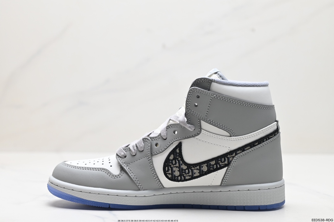 x Nike Jordan Air Jordan 1 High OG 皮革 明星同款 减震防滑耐磨 高帮 复古篮球鞋 3SH130ZDD