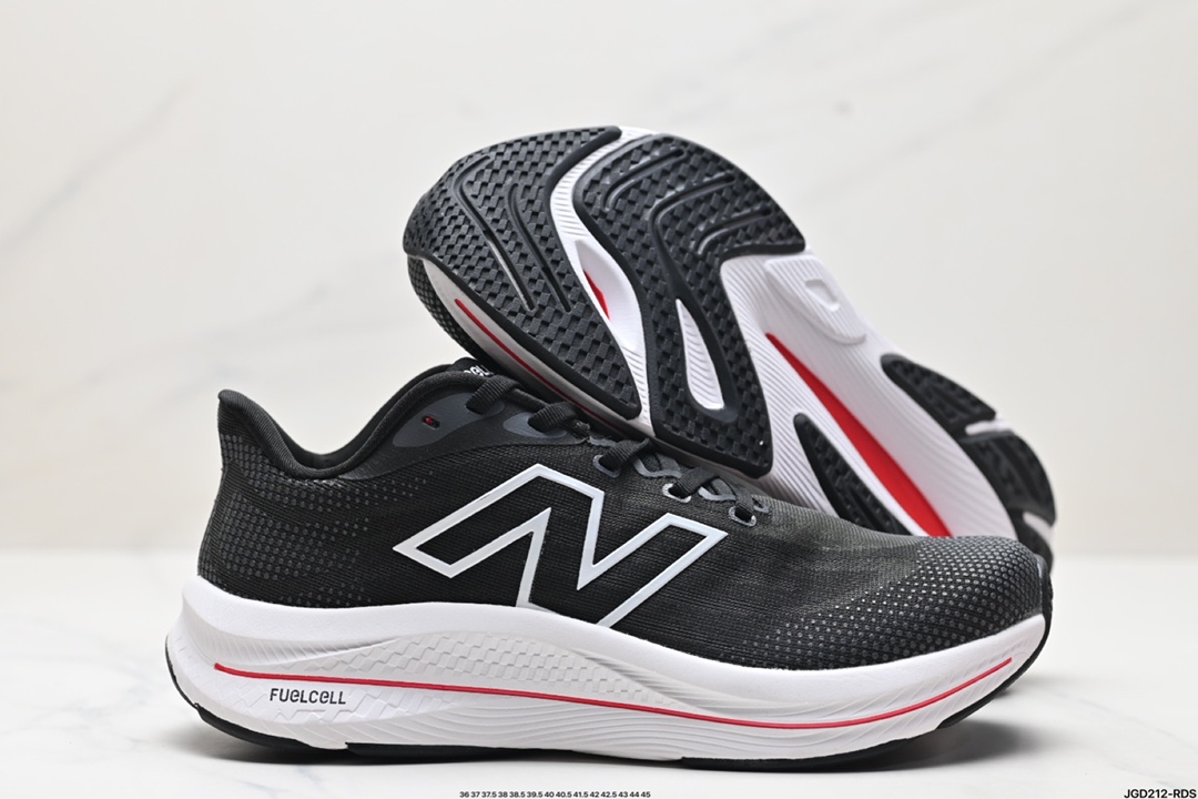 New Balance NB FuelCell 跑步鞋 FuelCell SuperComp Trainer采用FuelCell中底 WWWKELB1