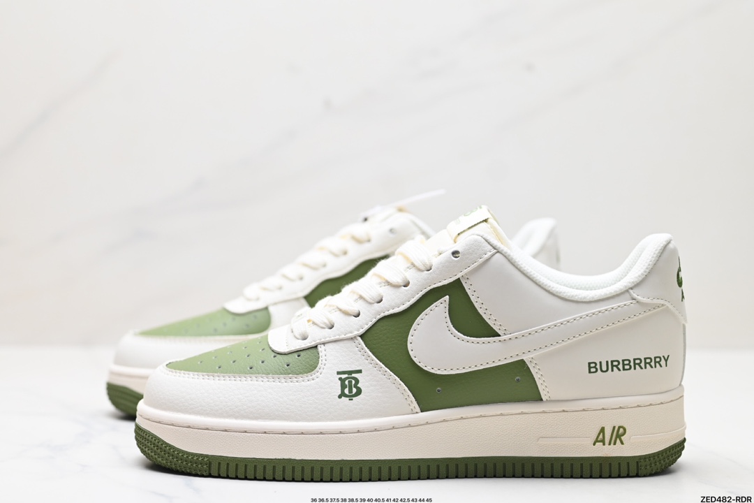 NIKE AIR FORCE 1‘07  888168-221