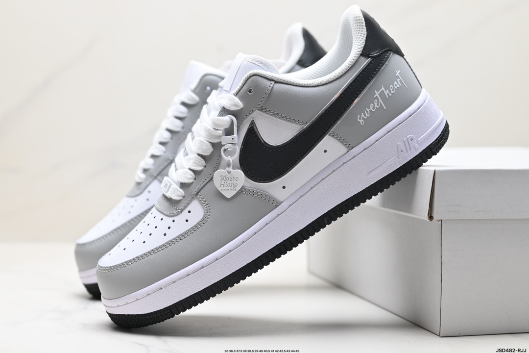 NIKE AIR FORCE 1‘07  DY8899-001