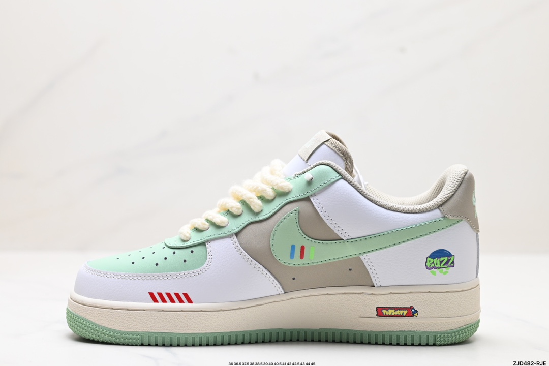 NIKE AIR FORCE 1‘07  CJ0304-110