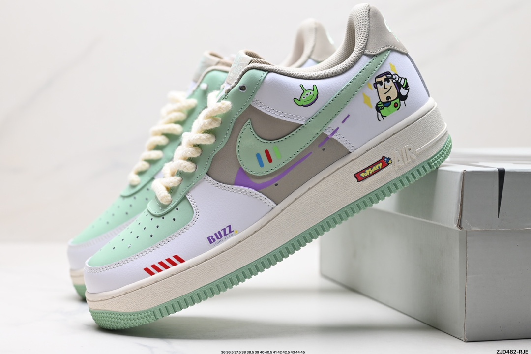 NIKE AIR FORCE 1‘07  CJ0304-110