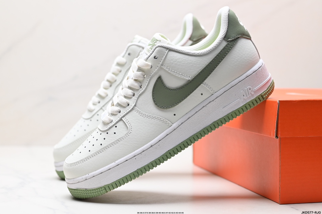 耐克Nike AIR FORCE 1‘07 空军一号低帮百搭休闲运动板鞋  DV3808-106