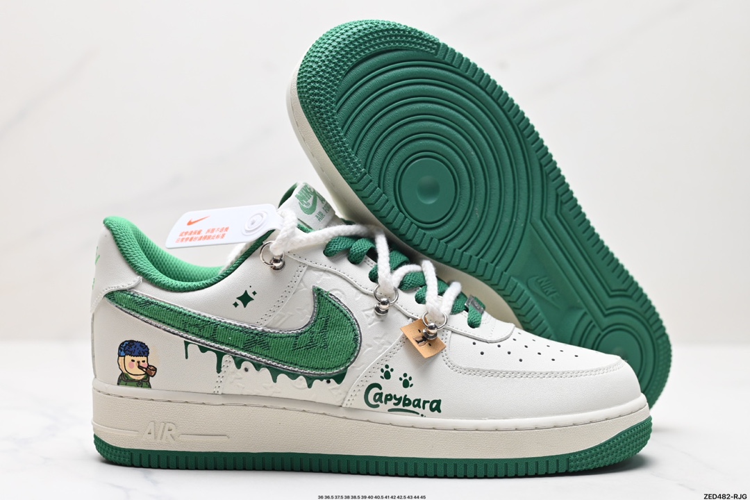 NIKE AIR FORCE 1‘07  LV0506-330