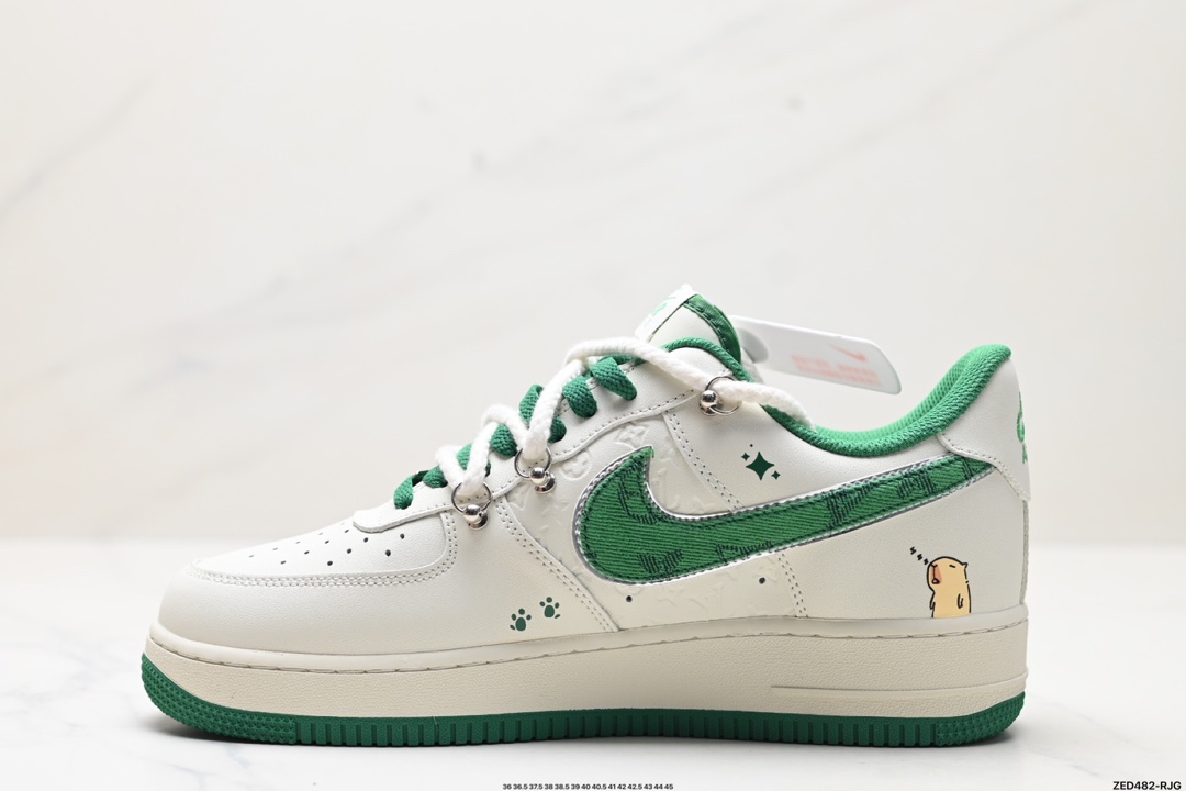 NIKE AIR FORCE 1‘07  LV0506-330