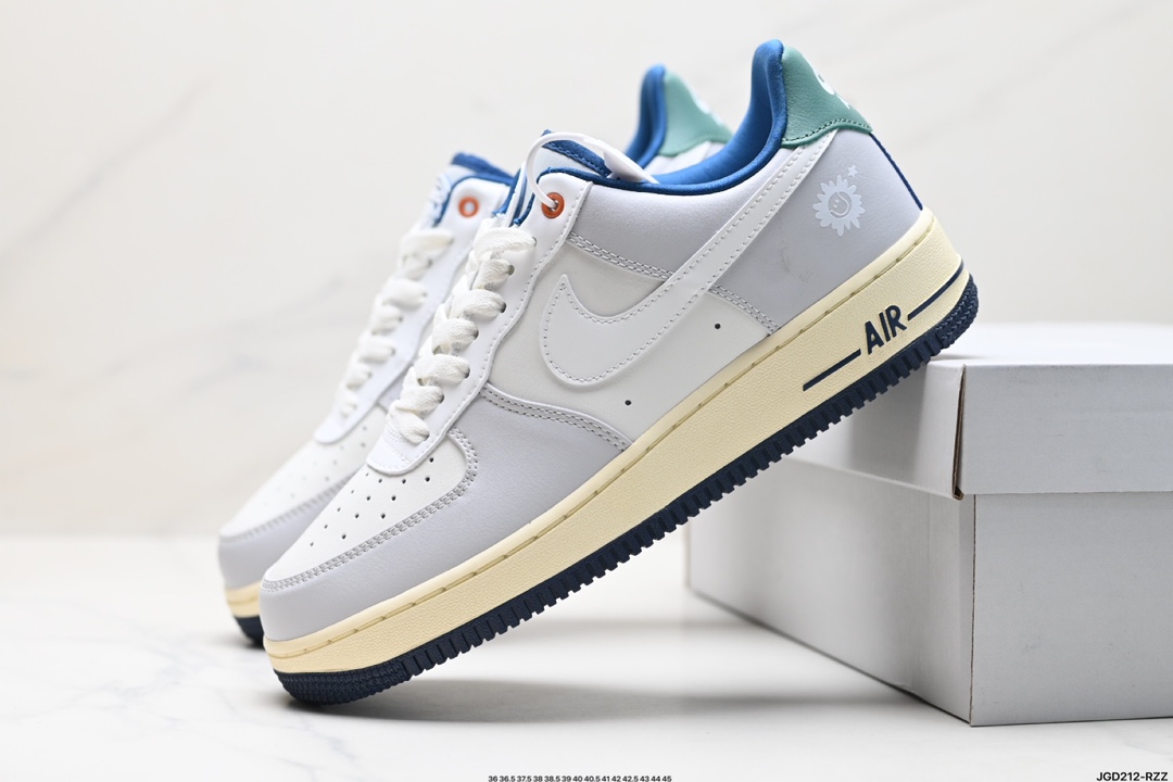 NIKE AIR FORCE 1‘07 HM3721-111