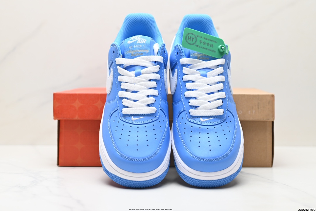 NIKE AIR FORCE 1‘07  DM0576-400