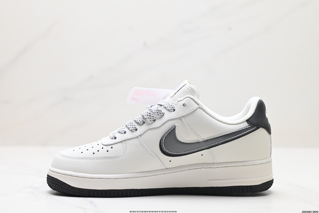 NIKE AIR FORCE 1‘07 LV8 AC 639822