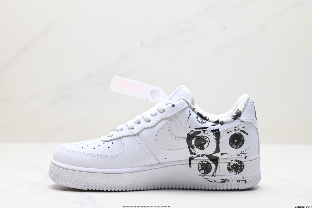 NIKE AIR FORCE 1‘07 原楦头原纸板 打造纯正低帮空军版型 923044-100