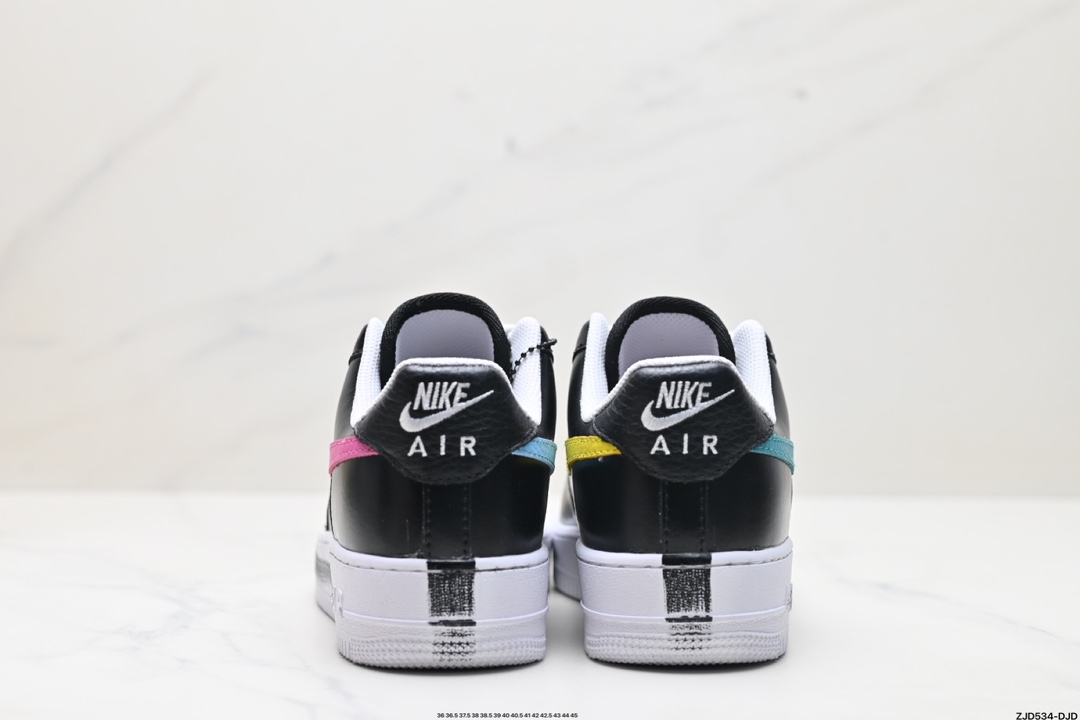 NIKE AIR FORCE 1‘07 AQ3692-004