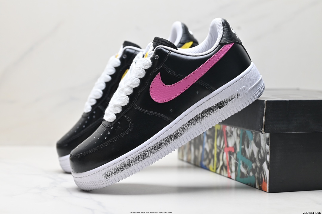 NIKE AIR FORCE 1‘07 AQ3692-004