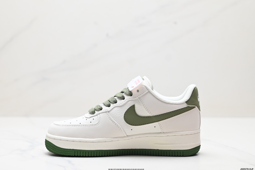 NIKE AIR FORCE 1‘07  HD1968-008