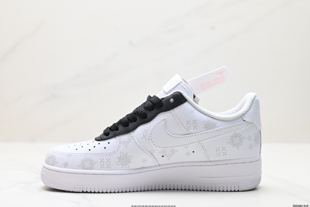 NIKE AIR FORCE 1‘07 ZH0316-036