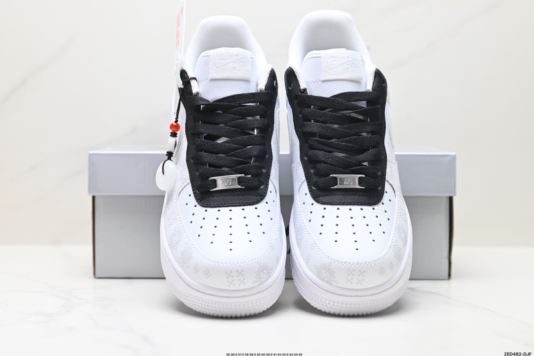 NIKE AIR FORCE 1‘07 ZH0316-036