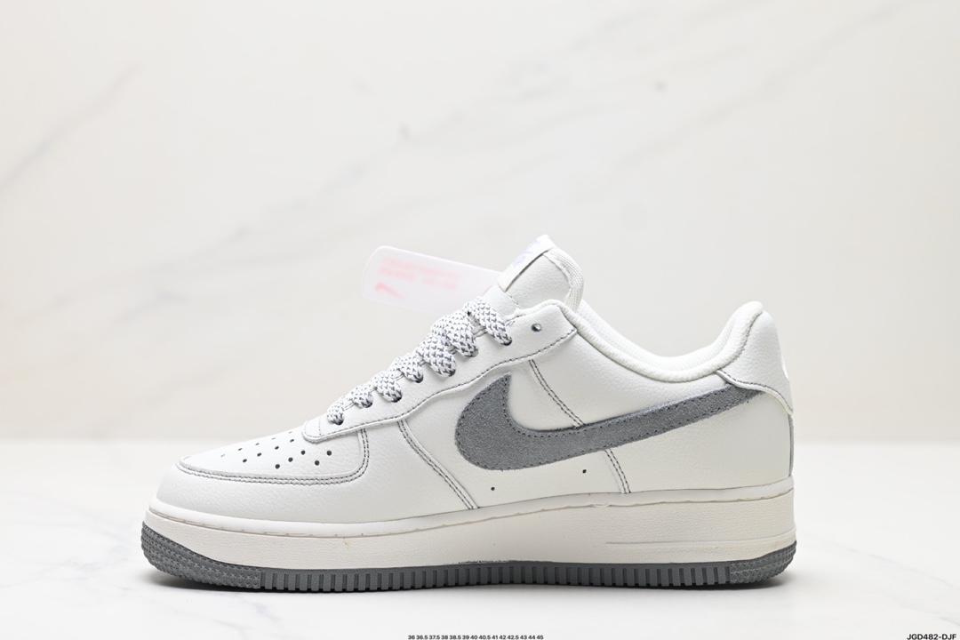 NIKE AIR FORCE 1‘07  769833