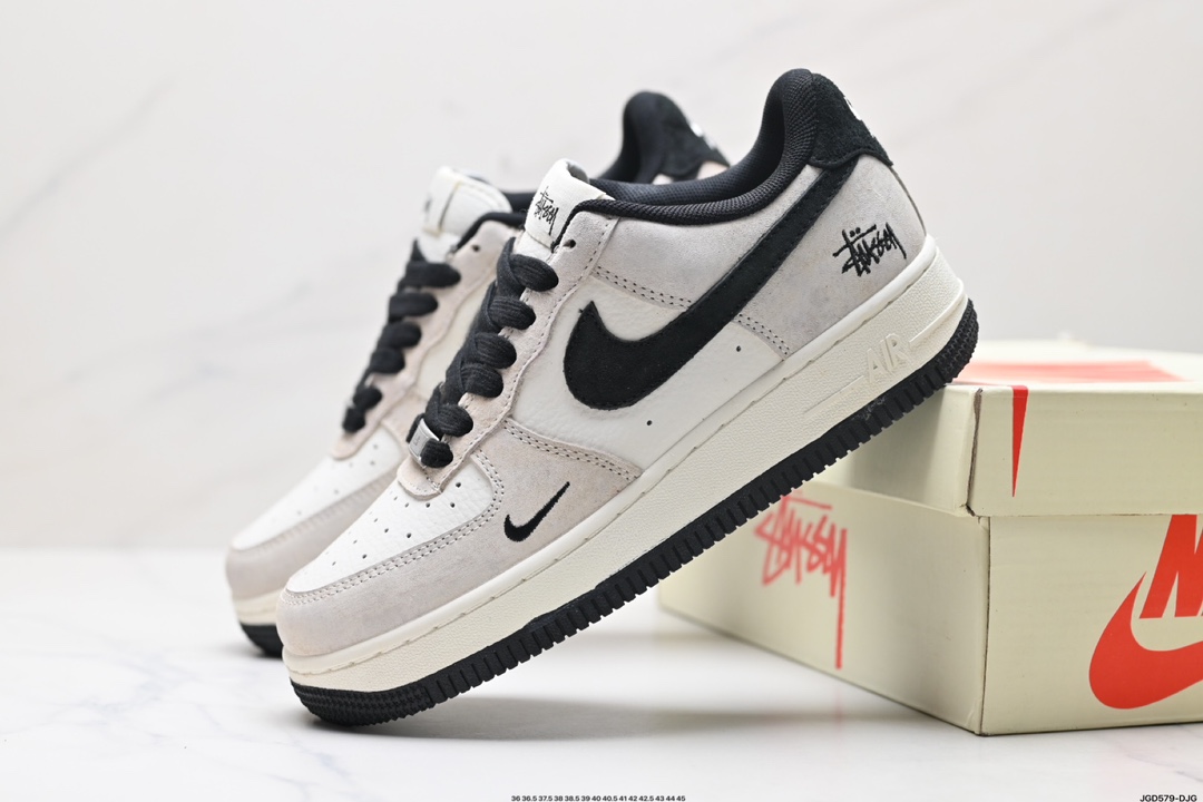 NIKE AIR FORCE 1‘07 HD1968-013