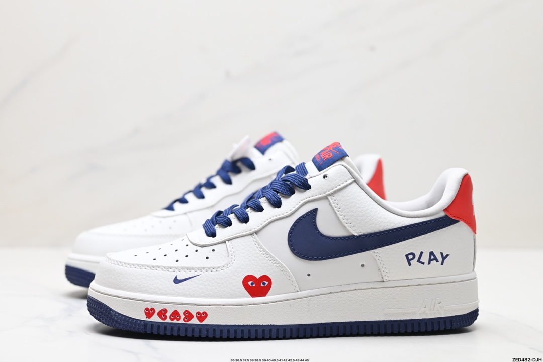 NIKE AIR FORCE 1‘07  KK1988-001