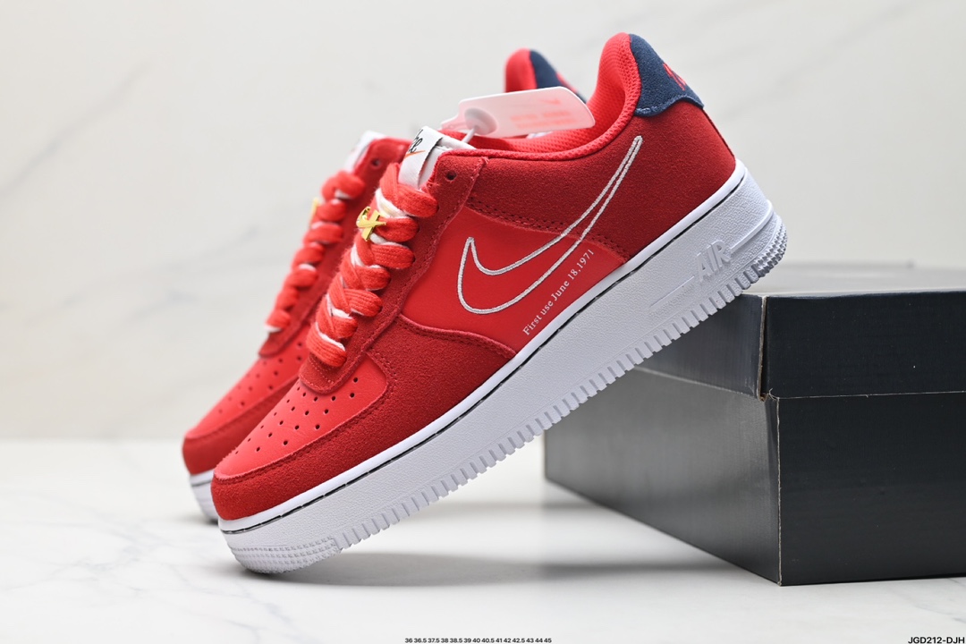 NIKE AIR FORCE 1‘07 LV8 FD2592-002