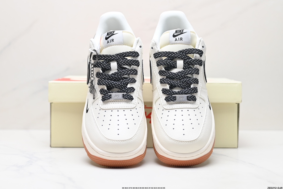 NIKE AIR FORCE 1‘07 LV8 XZ5688-001