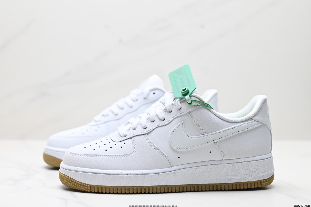 NIKE AlR FORCE 1‘07 LV8 FN6326-100