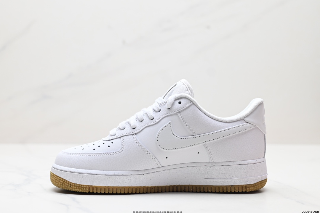 NIKE AlR FORCE 1‘07 LV8 FN6326-100