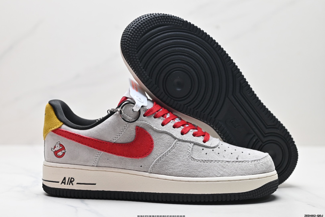 NIKE AIR FORCE 1‘07  KK1988-020